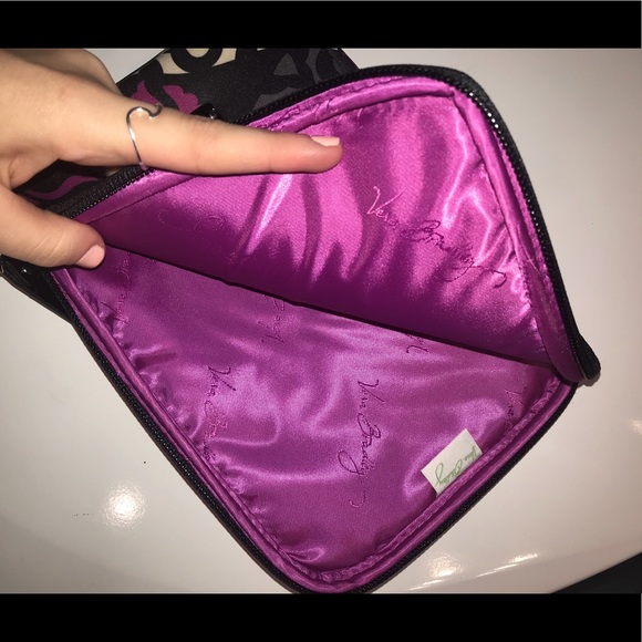 Vera Bradley travel case for tablets - Picture 3 of 3